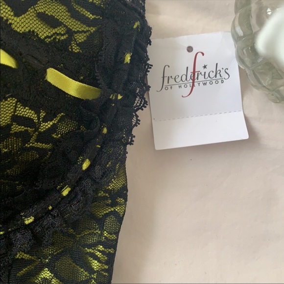 Fredericks of Hollywood bustier bra top with garter. Size S, fits 32-34 A. Wired - Picture 7 of 12